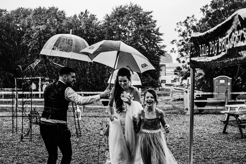 best-uk-ducumentary-alternative-wedding-photographer-00082.jpg