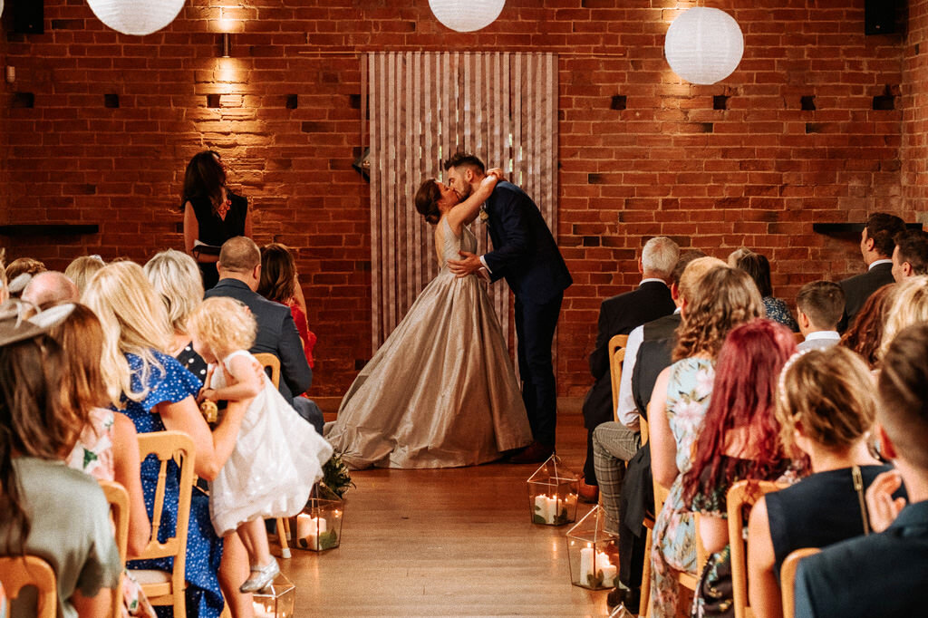 swallows-nest-warwickshire-wedding-photographer-00092.jpg