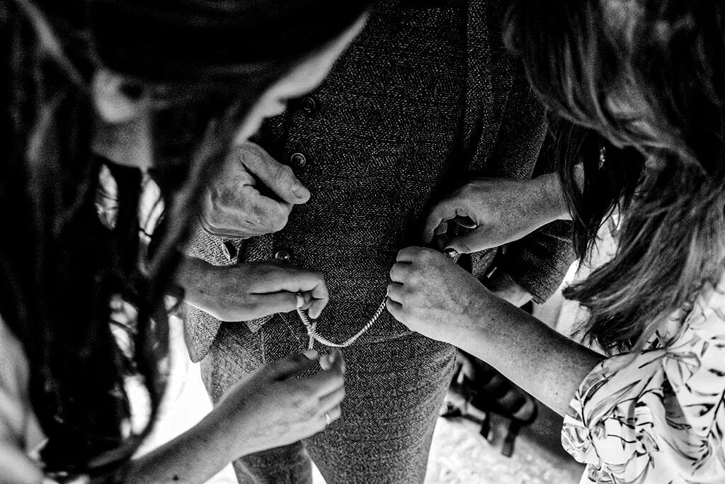 best-shushtoke-barn-wedding-photographer-00008.jpg
