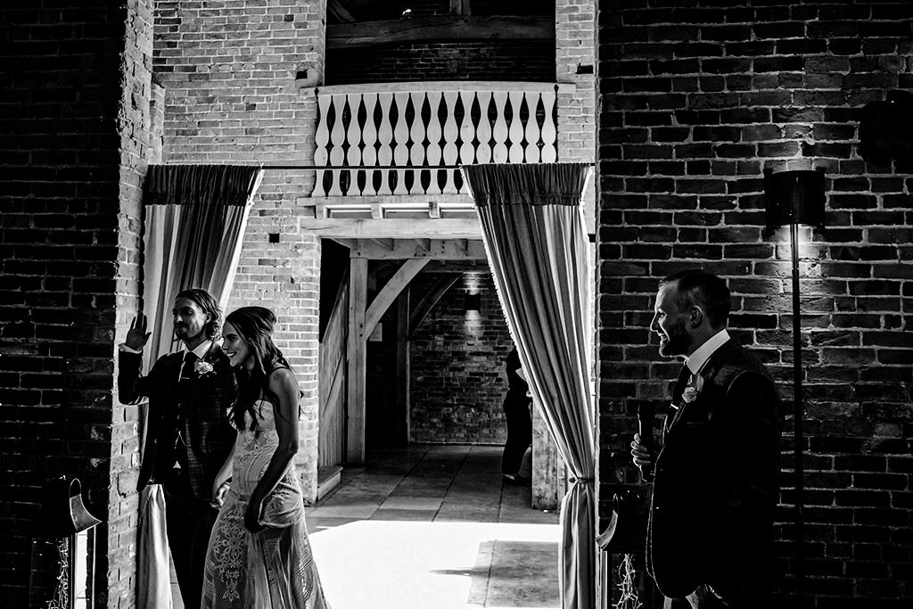best-shushtoke-barn-wedding-photographer-00181.jpg