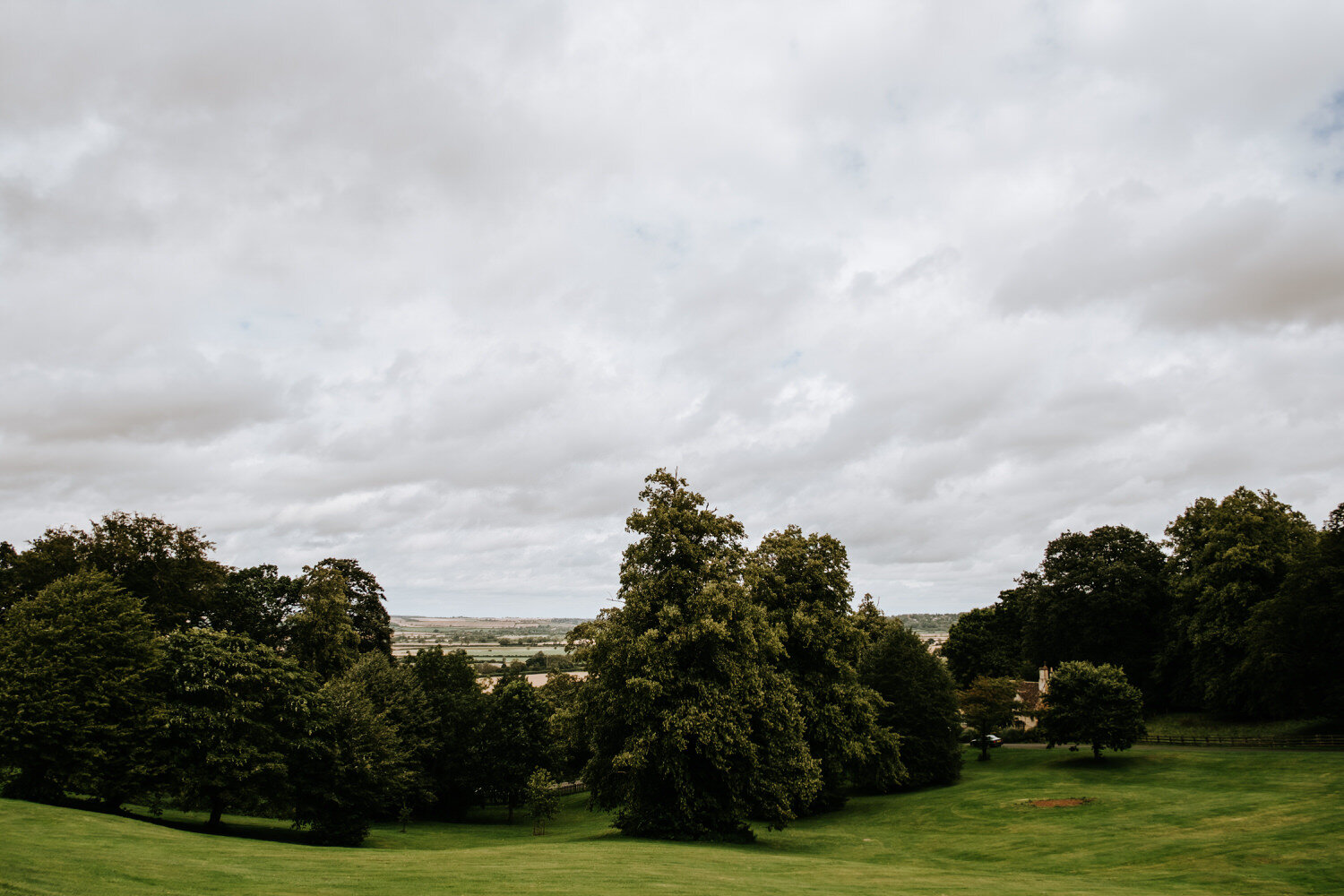 award-winning-documentary-rockingham-castle-wedding-photographer-00043.jpg