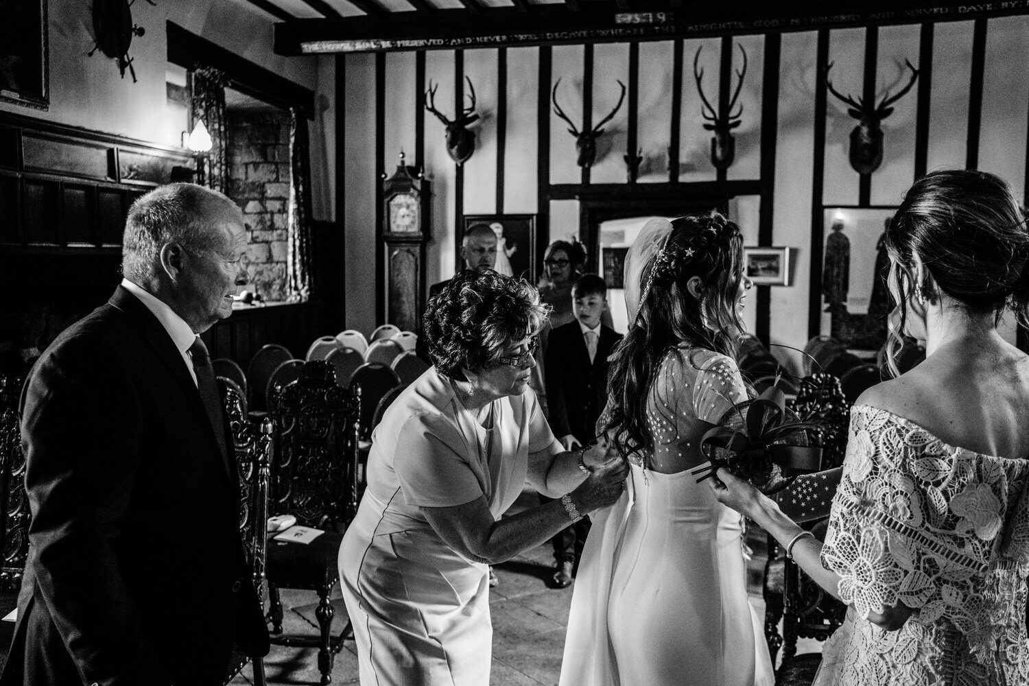 award-winning-documentary-rockingham-castle-wedding-photographer-00056.jpg