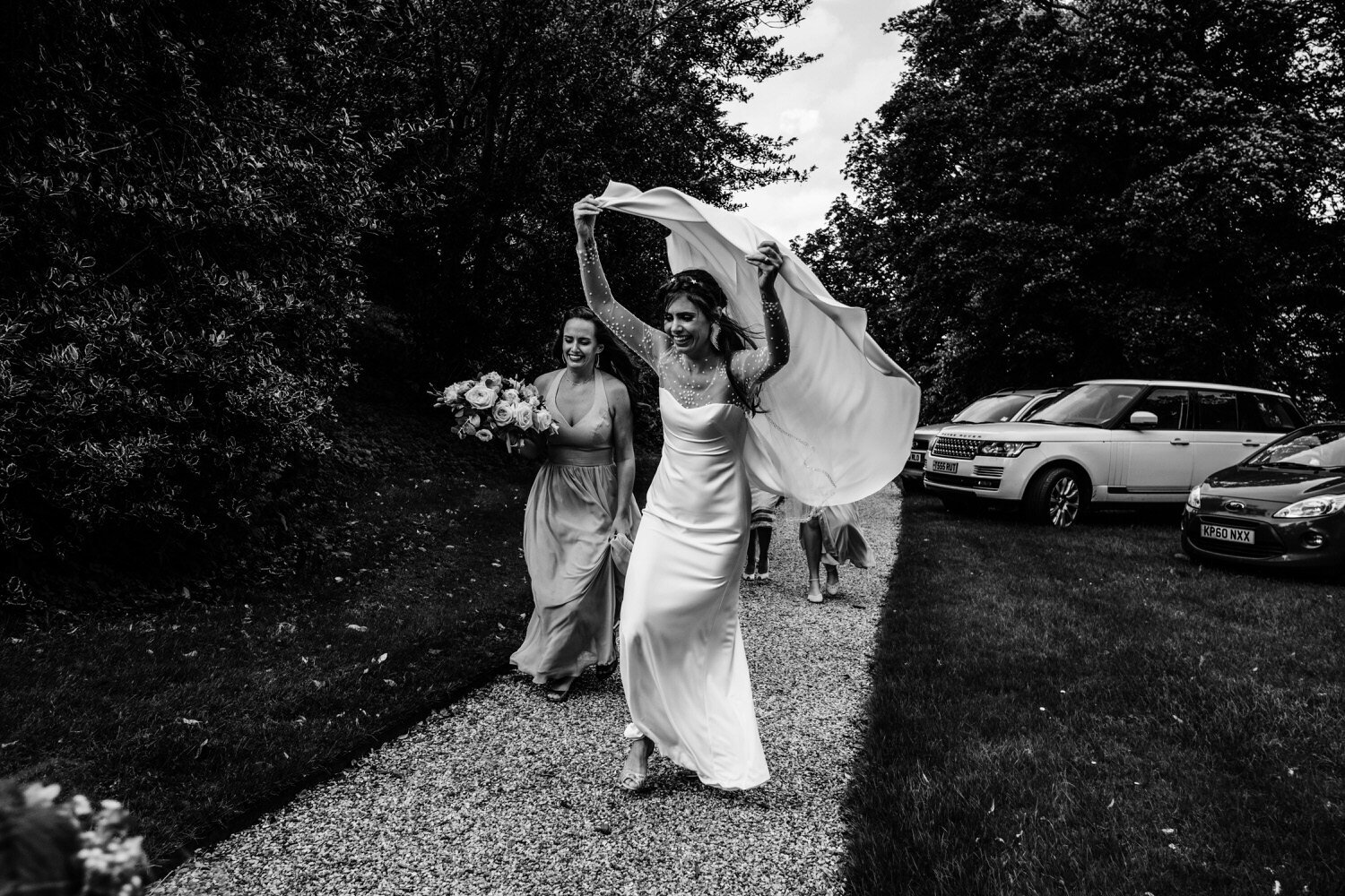 award-winning-documentary-rockingham-castle-wedding-photographer-00087.jpg