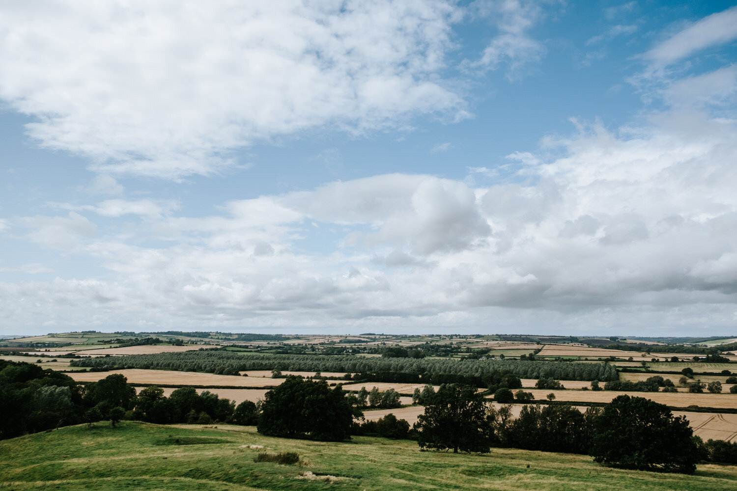 award-winning-documentary-rockingham-castle-wedding-photographer-00104.jpg