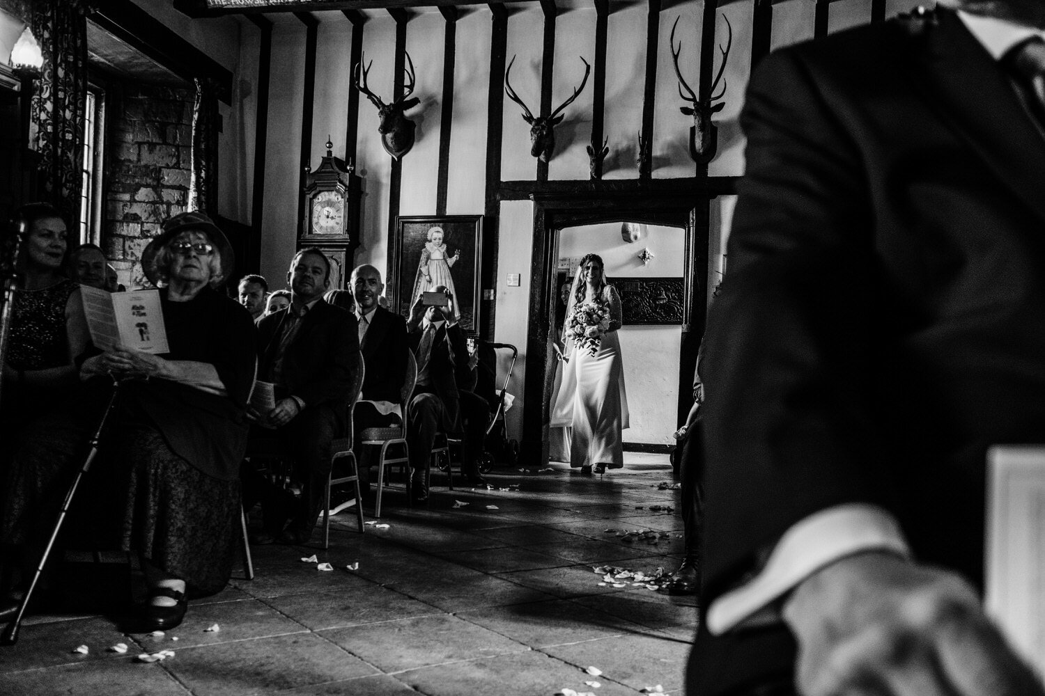 award-winning-documentary-rockingham-castle-wedding-photographer-00120.jpg