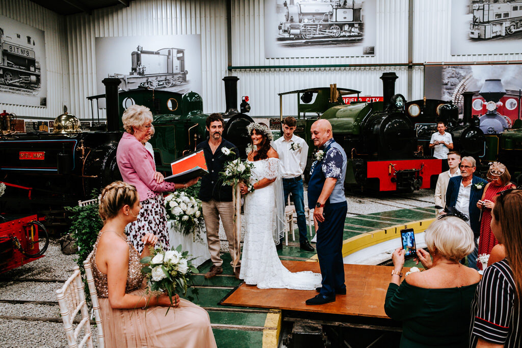 statfold-barn-railway-wedding-photographer-00136.jpg