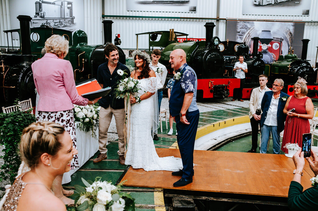 statfold-barn-railway-wedding-photographer-00137.jpg