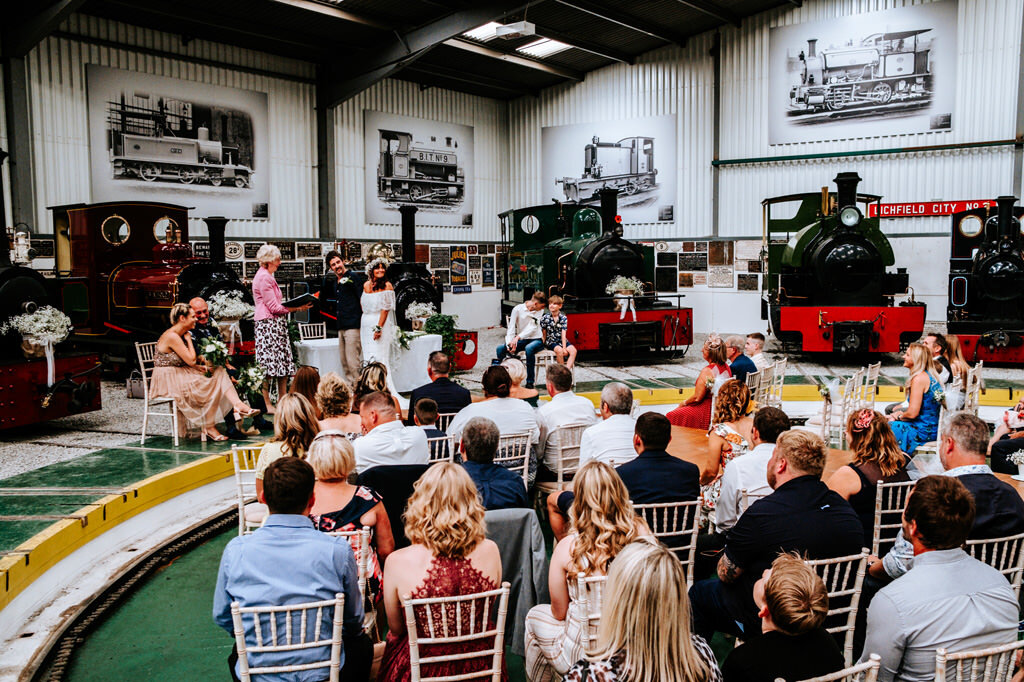 statfold-barn-railway-wedding-photographer-00142.jpg