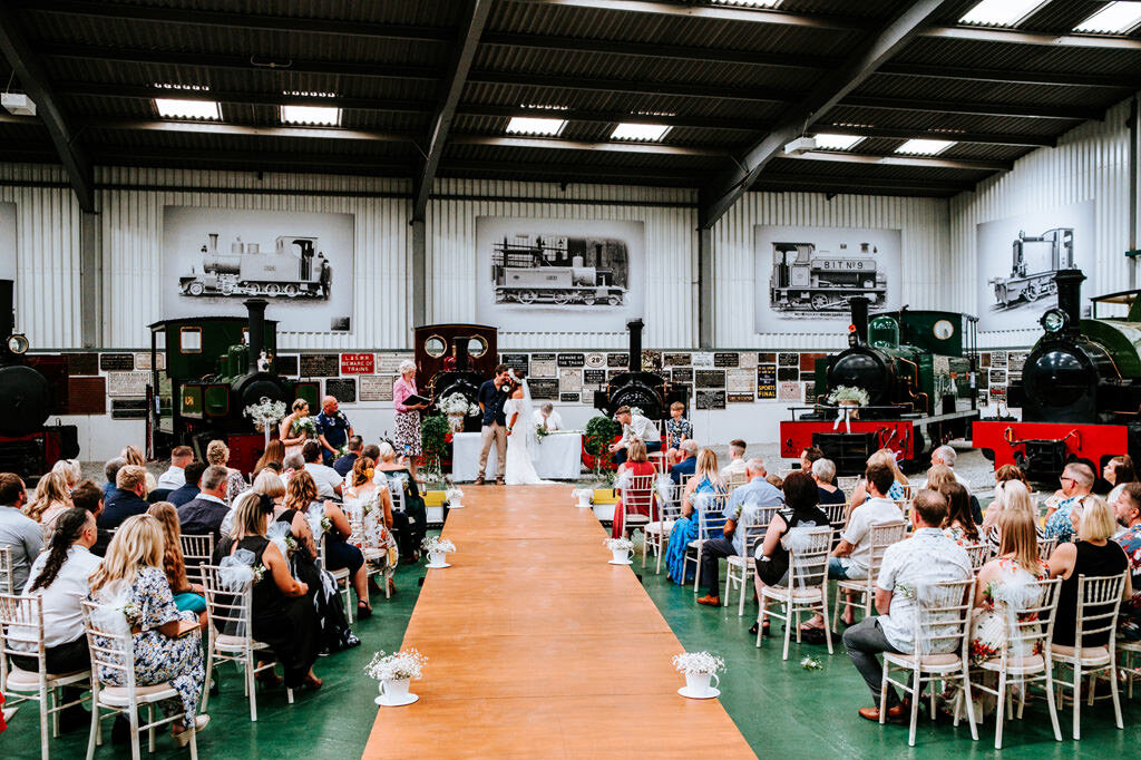 statfold-barn-railway-wedding-photographer-00143.jpg