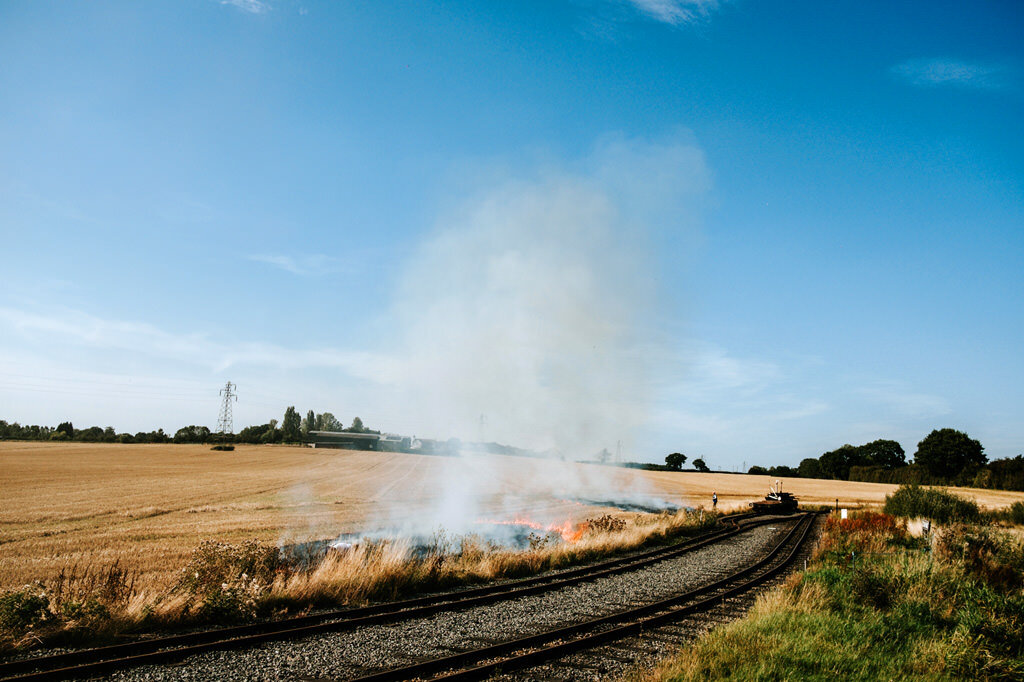 statfold-barn-railway-wedding-photographer-00185.jpg