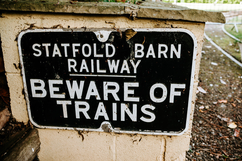 statfold-barn-railway-wedding-photographer-00192.jpg