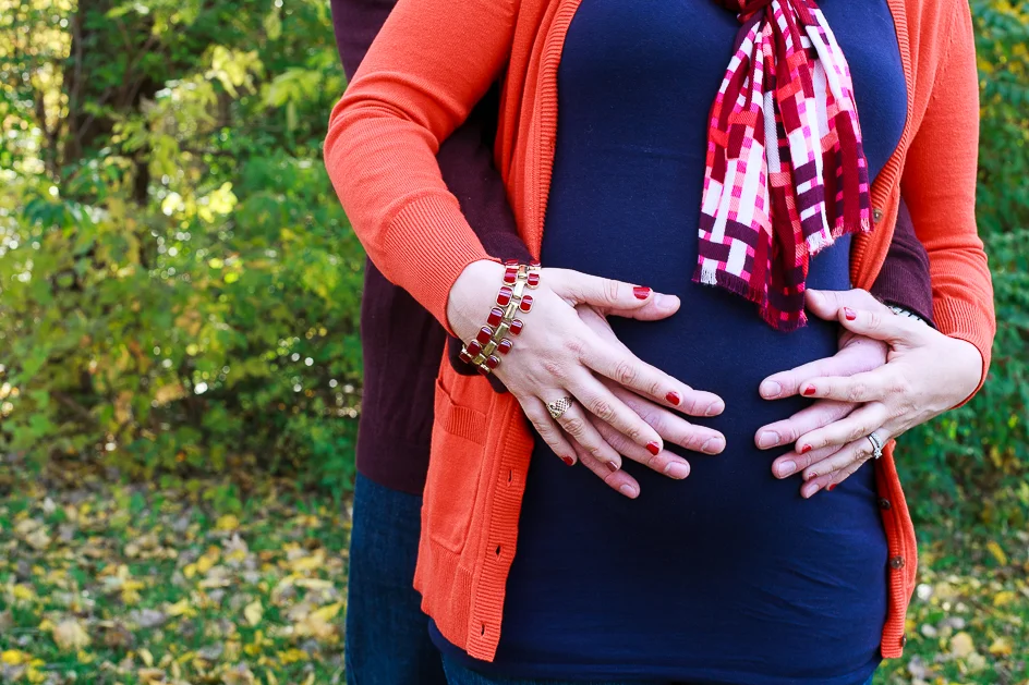 Family photo / maternity picture in Kansas City