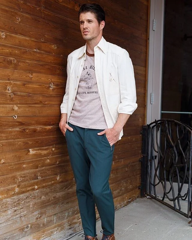 It's amazing when you get work with talent and things just mesh. Meet @grantknauff whom ive had the pleasure to work with before. Amazing work from this guy!
#bookertphoto

model: @grantknauff
hair and makeup: @ashleymarielotusbeauty
publication: @vi