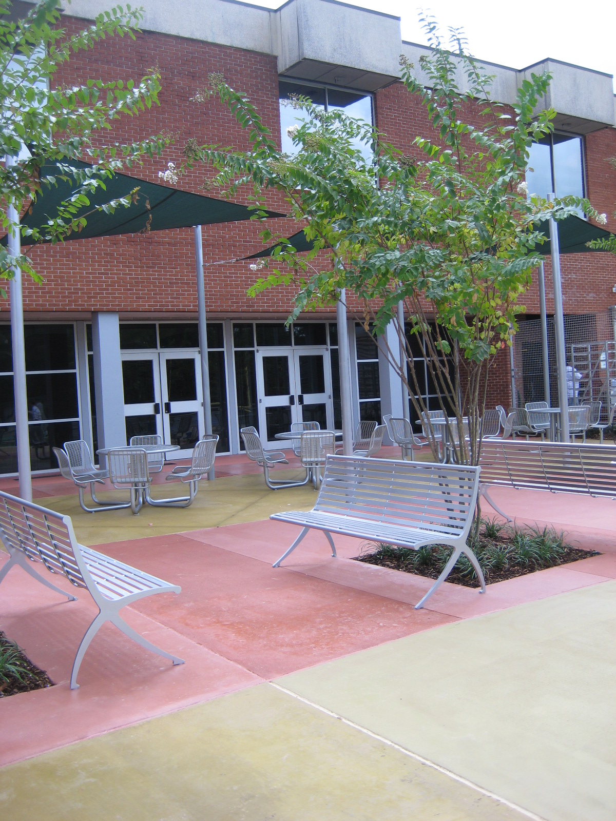 Mountain Brook High Concourse — Jane Reed Ross Landscape Architecture