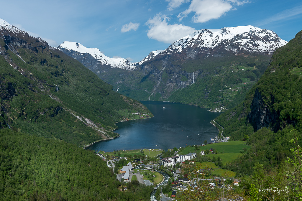 Day 8-9. I spend two days in the Geiranger area. One of the most popular tourist destinations in Norway. I stayed at Hotel Geiranger, Luckily I got a room with a perfect view on the fjord, and just sitting on the balcony was great. One of the best photo spots in Geiranger are located only a couple of kilometers up the serpentine road, called Ørnesvingen.
