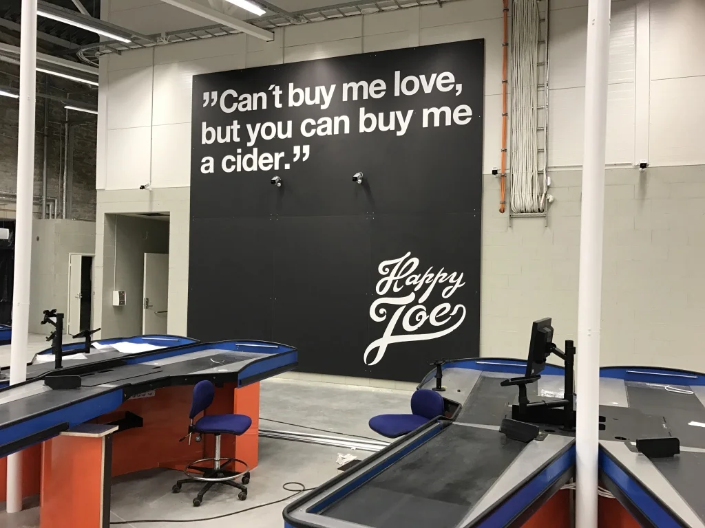 Seinäteippaus MainosLine Oy