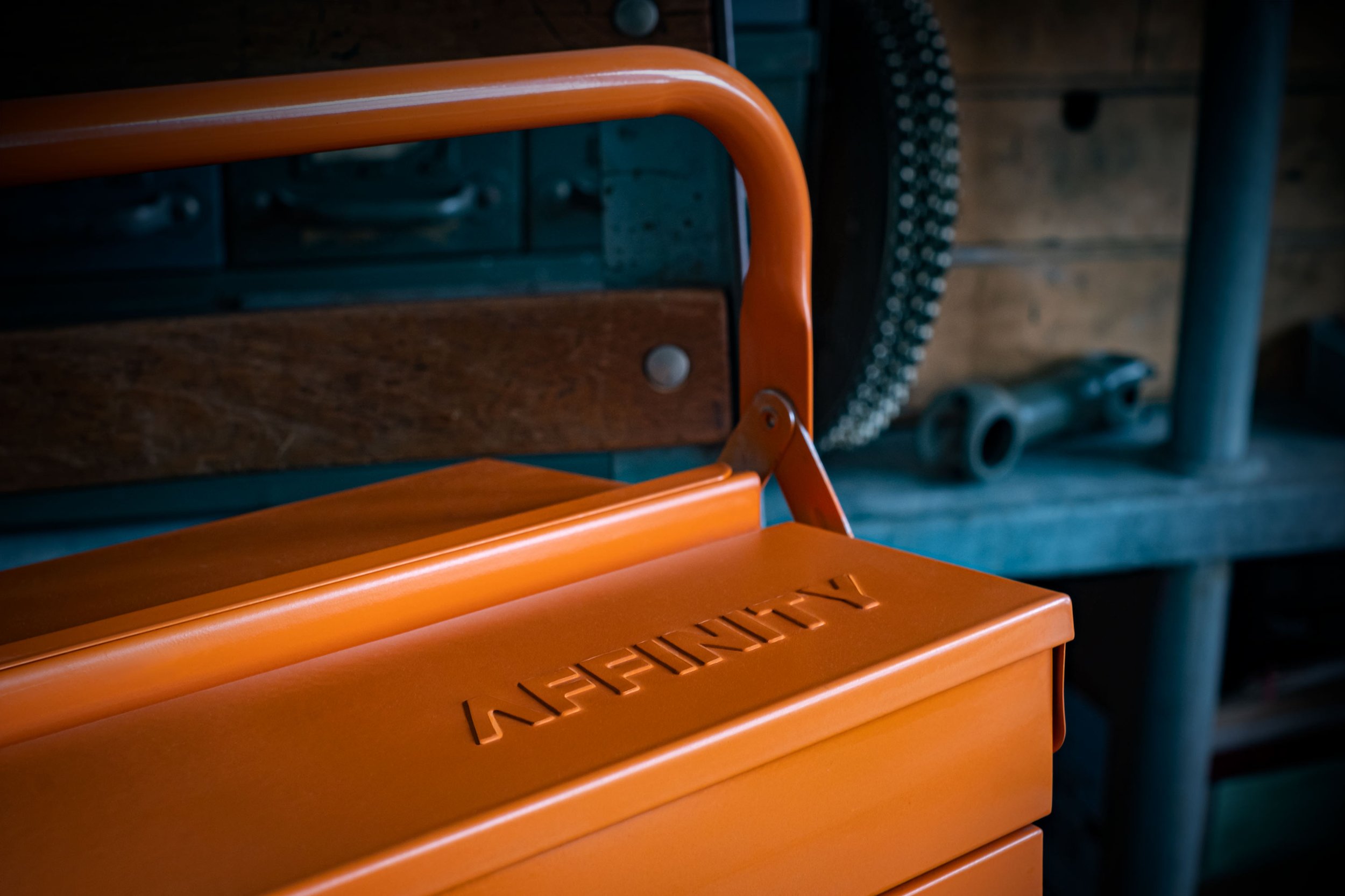 Orang-toolbox-DSCF0214-small.jpg