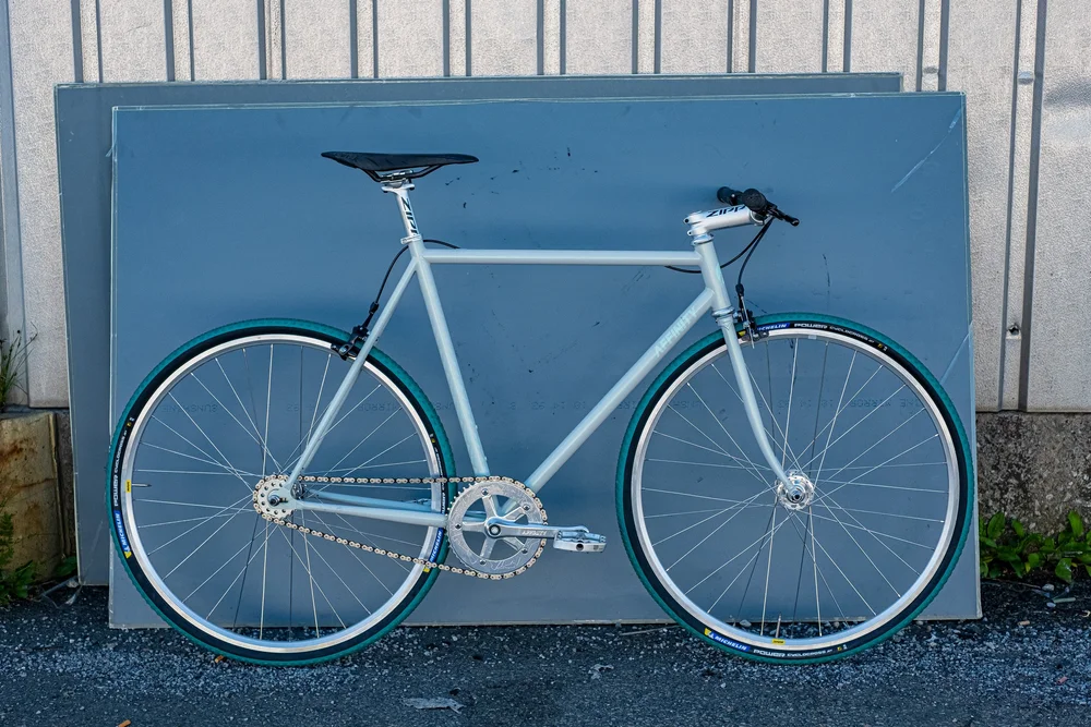 Affinity Metropolitan track frame iridescent grey — AFFINITY CYCLES