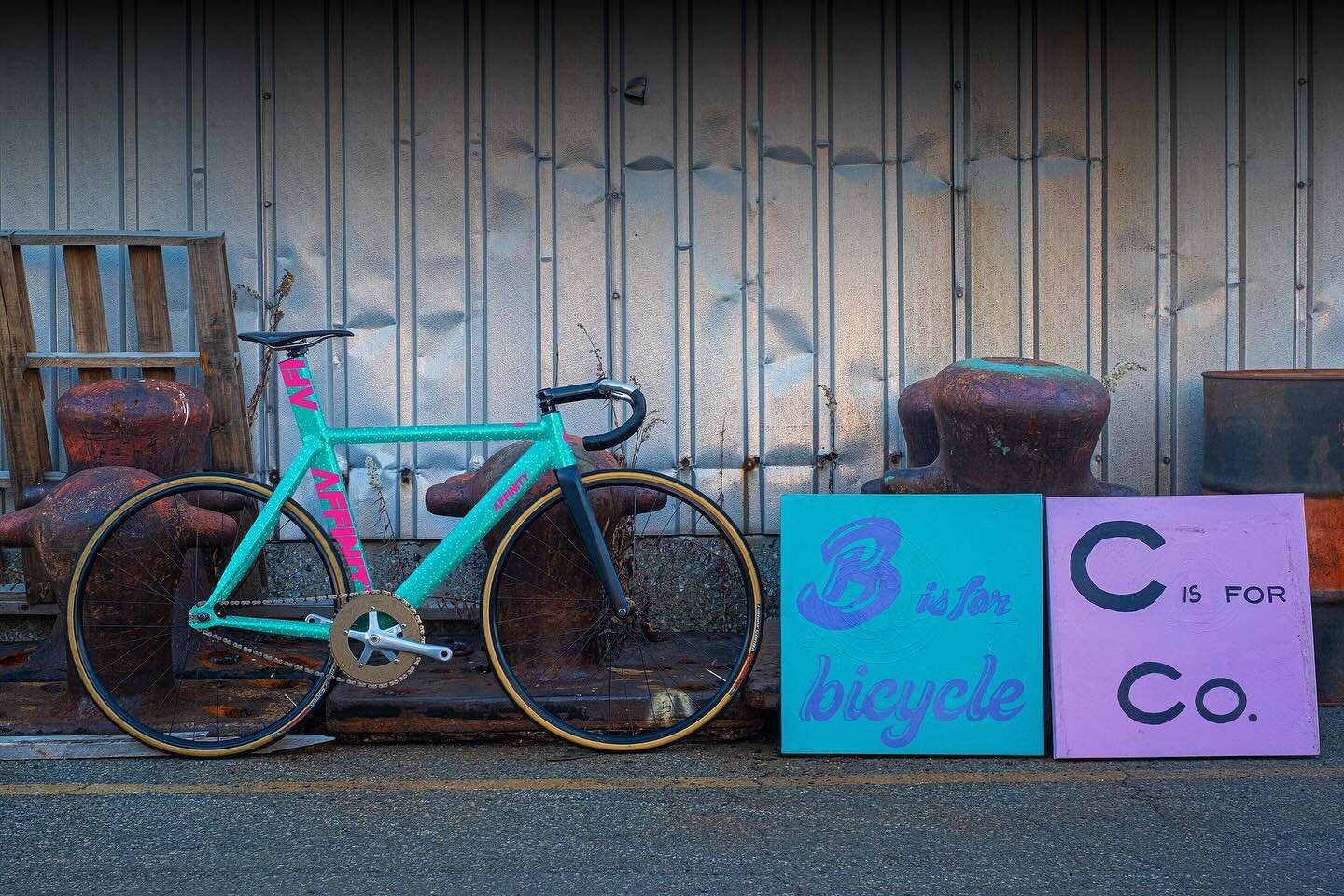 It&rsquo;s easy as 123&hellip; 

#affinitybicycleco #cottoncandy #keirinsparkle #kissena #aero #track #bike 

Prebook today and thank yourself in the Spring. 💎

Link in bio.