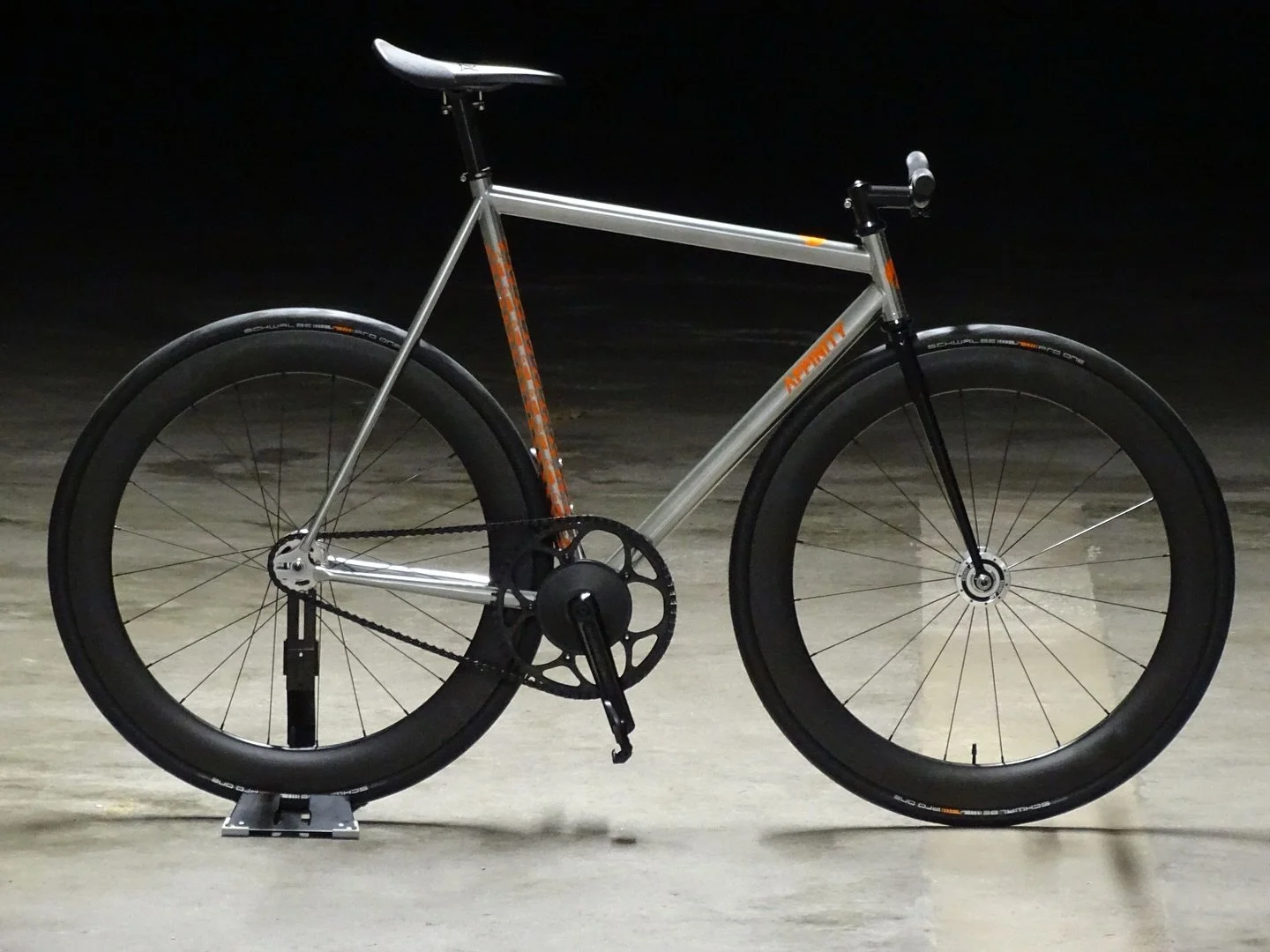 What&rsquo;s your fav color way?

This is the Champagne Money Lo Pro and it might be @camouflage213 &lsquo;s favorite. 

Tell us your fav color way in the comments below 👇 ❤️ ✌️

#affinitycycles #lopro #champagnemoney #whatsyouraffinity #details #co