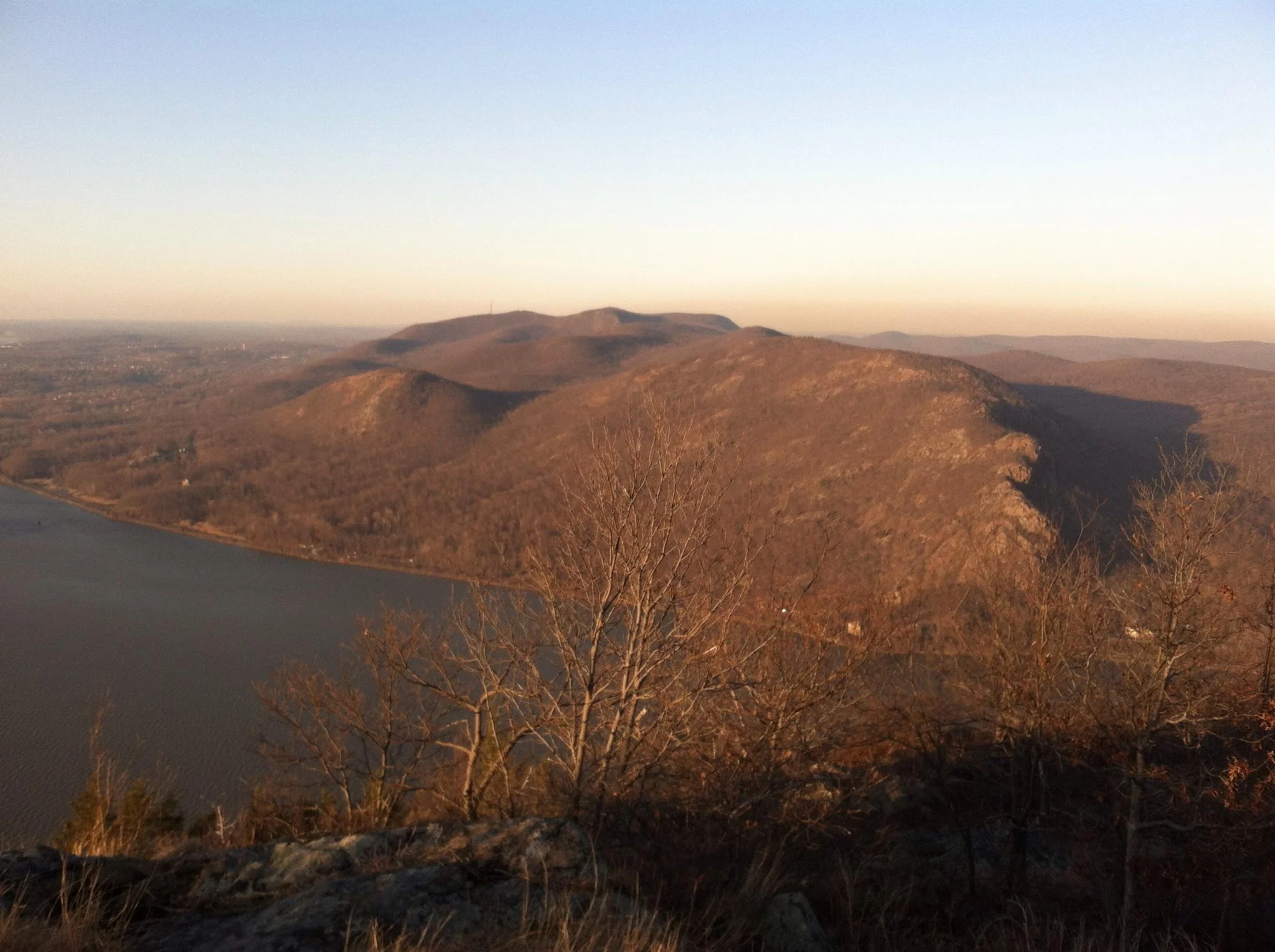Breakneck Ridge from Storm King Mountain.jpg