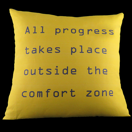 COMFORTZONE3R-inspiration-pillow-C-CIG_IMG002.jpg