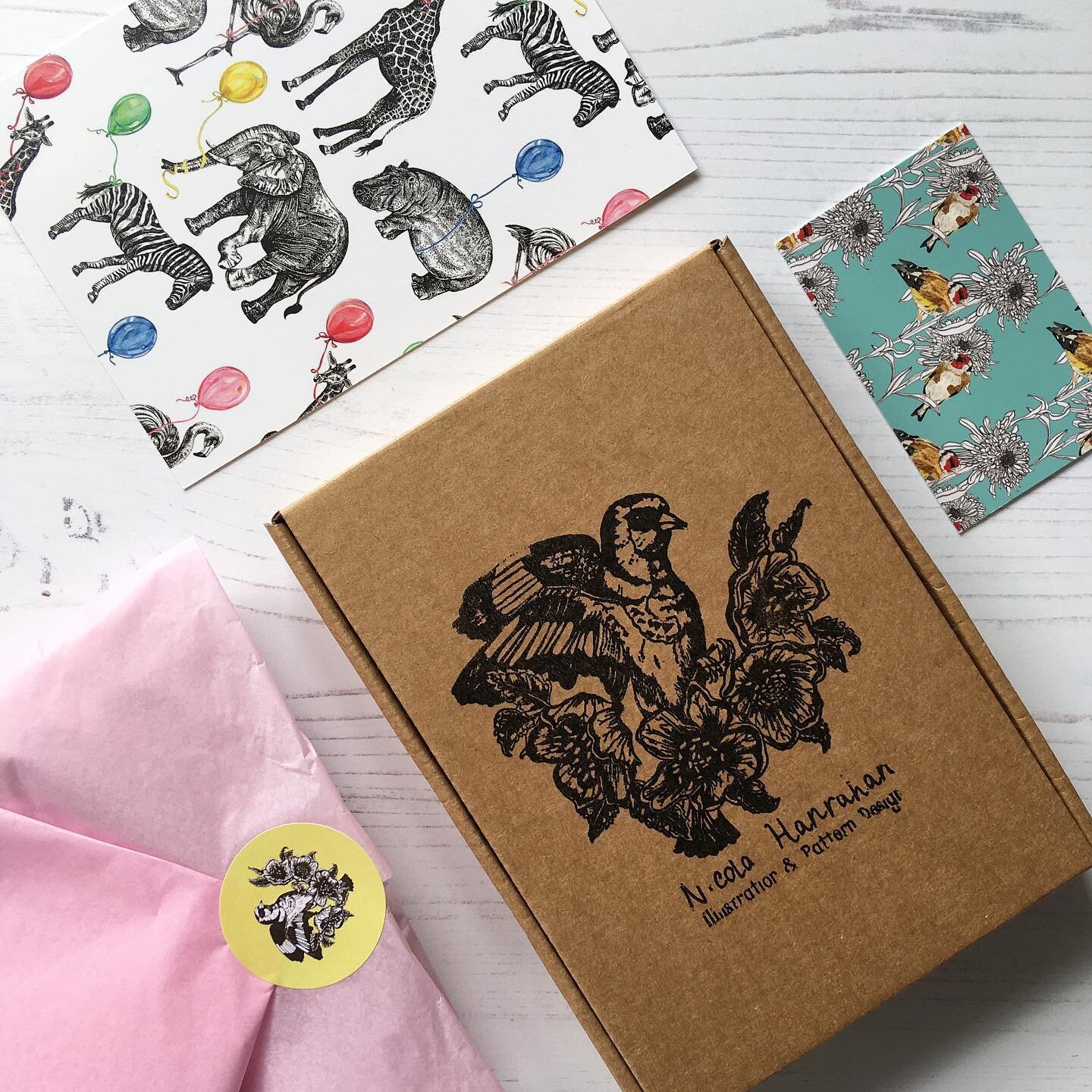 I&rsquo;m loving being able to wrap up orders now my shop is open again! Wrapping things in tissue paper and writing a note on one of my Balloon Animal postcards is so enjoyable. I&rsquo;m also including a free patterned notebook with every @etsyuk o