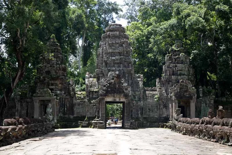 cambodiatemplesblog07.jpg
