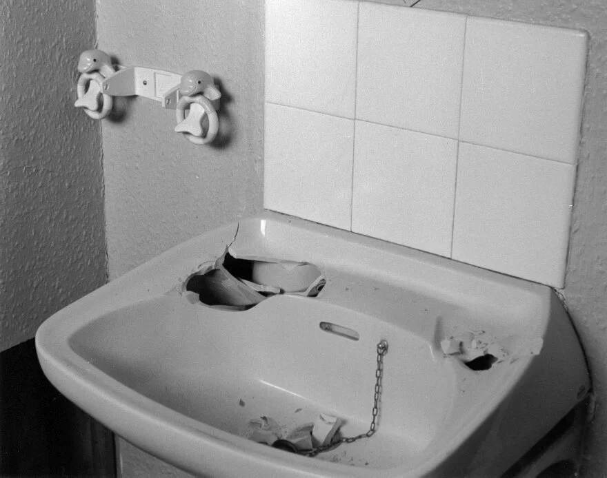 Sink 2.jpg