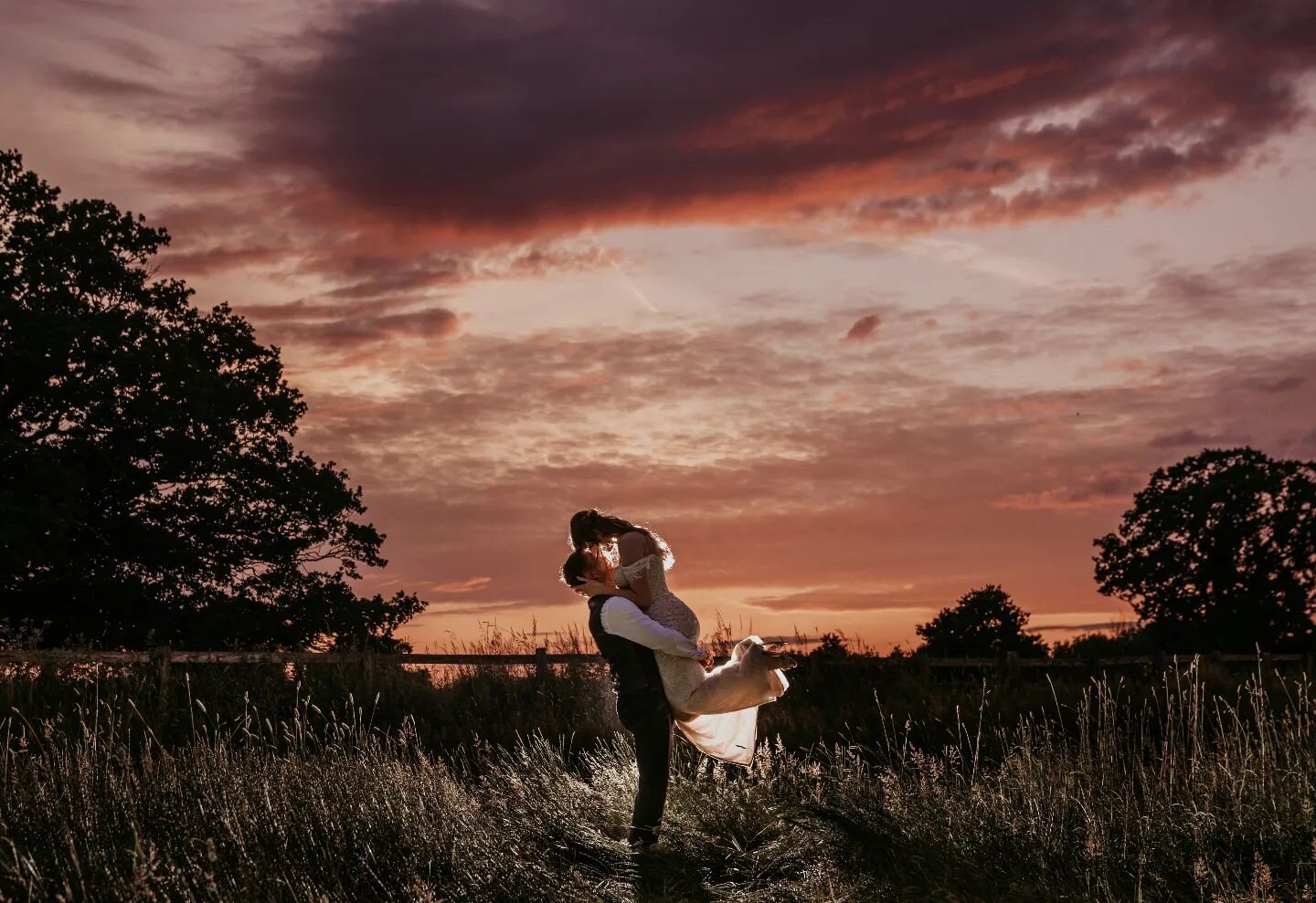 As far as sunsets go, Annabelle &amp; Charlie couldn't have asked for a better one! 

Wonderful working with @thecrowthersphotoandfilm

@belle_pickering 
@thehallbarns