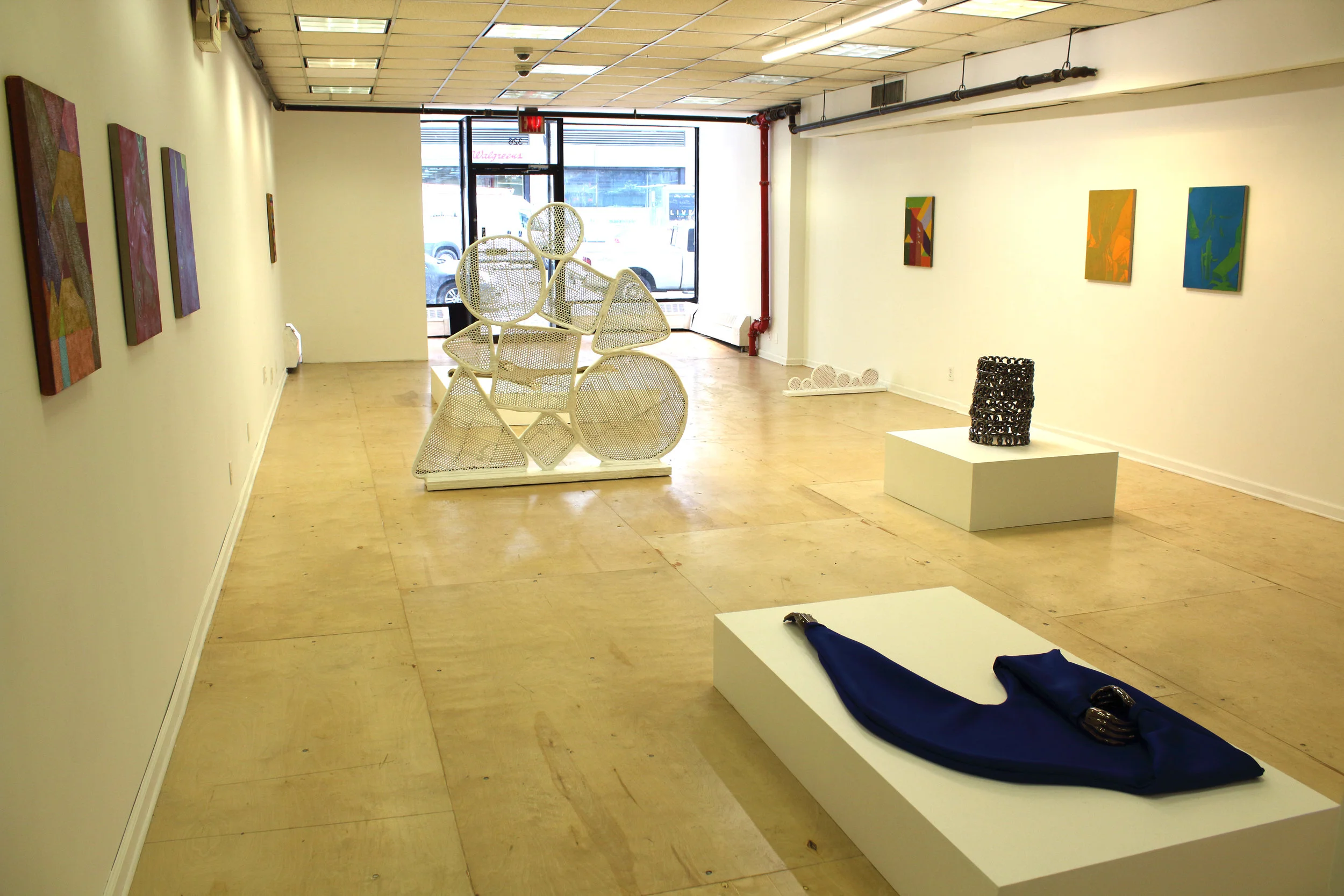 Marysia Gacek, Anna Mikhailovskaia, Tim Wilson