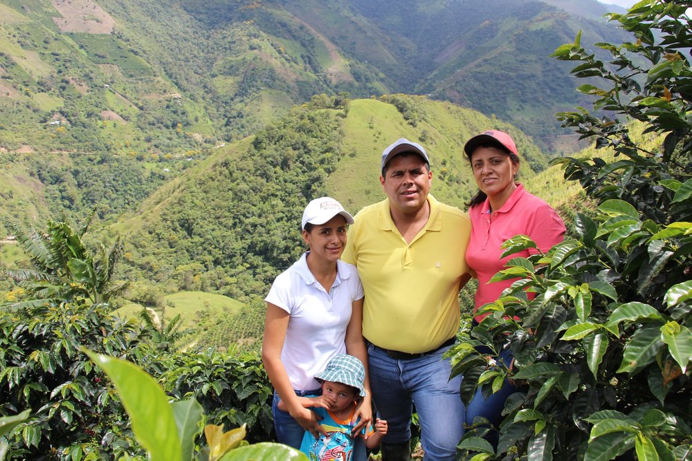 Astrid (in pink) with her family at Finca Buenavista