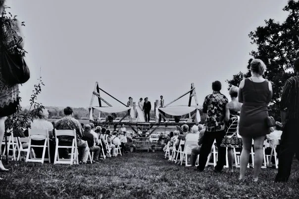 outdoor ceremony farm willoway 2009.jpg