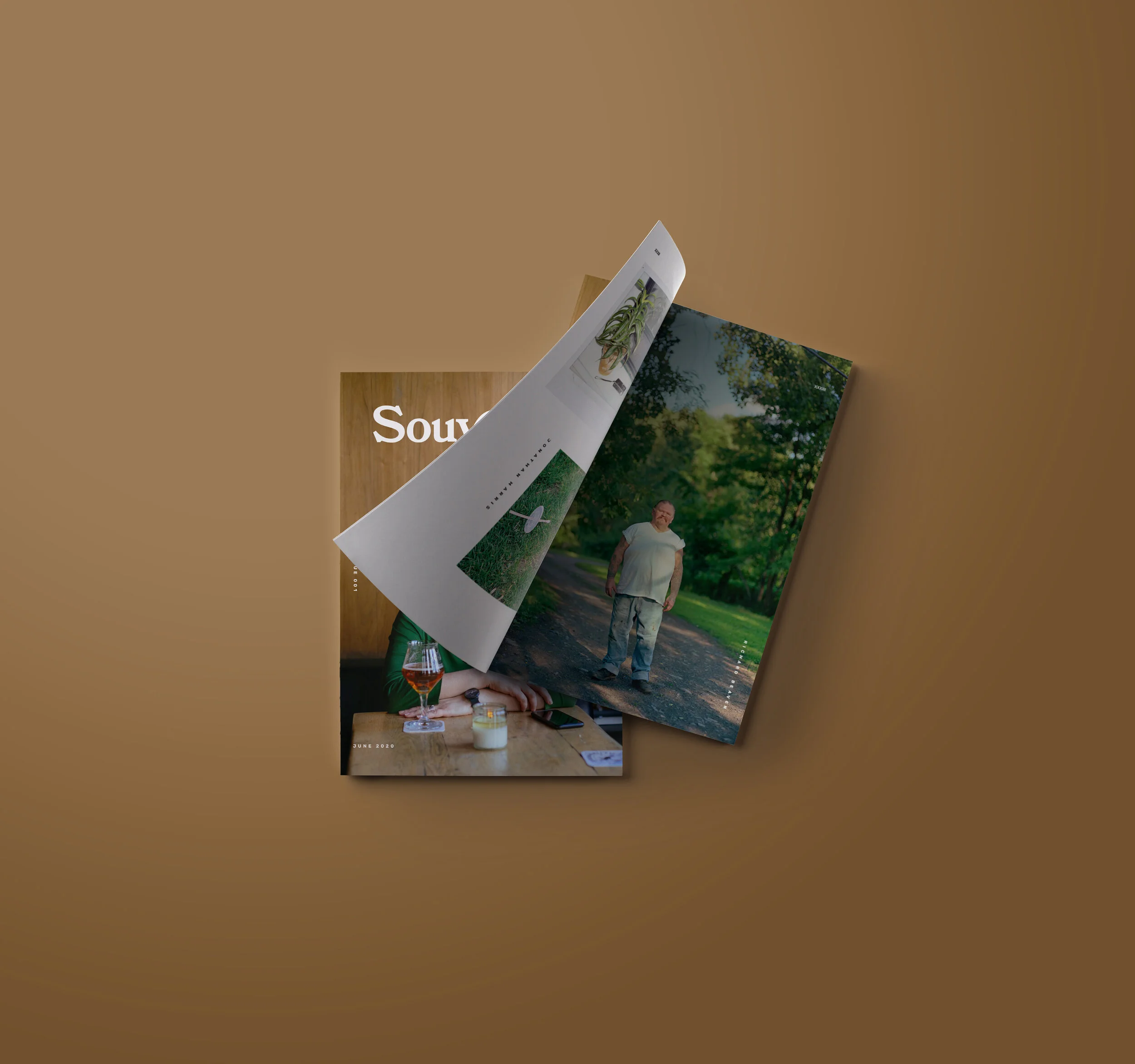 Souvenirs-Issue001-Mockup.jpg