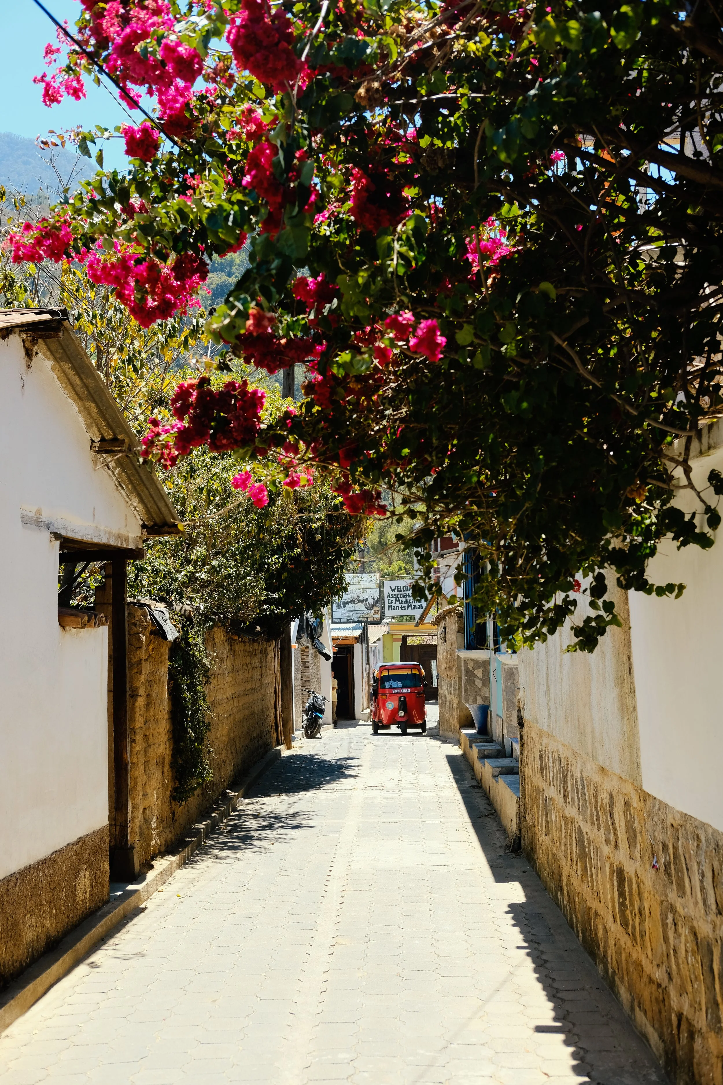 Ryan Neeven x Lake Atitlan (11 of 35).jpg