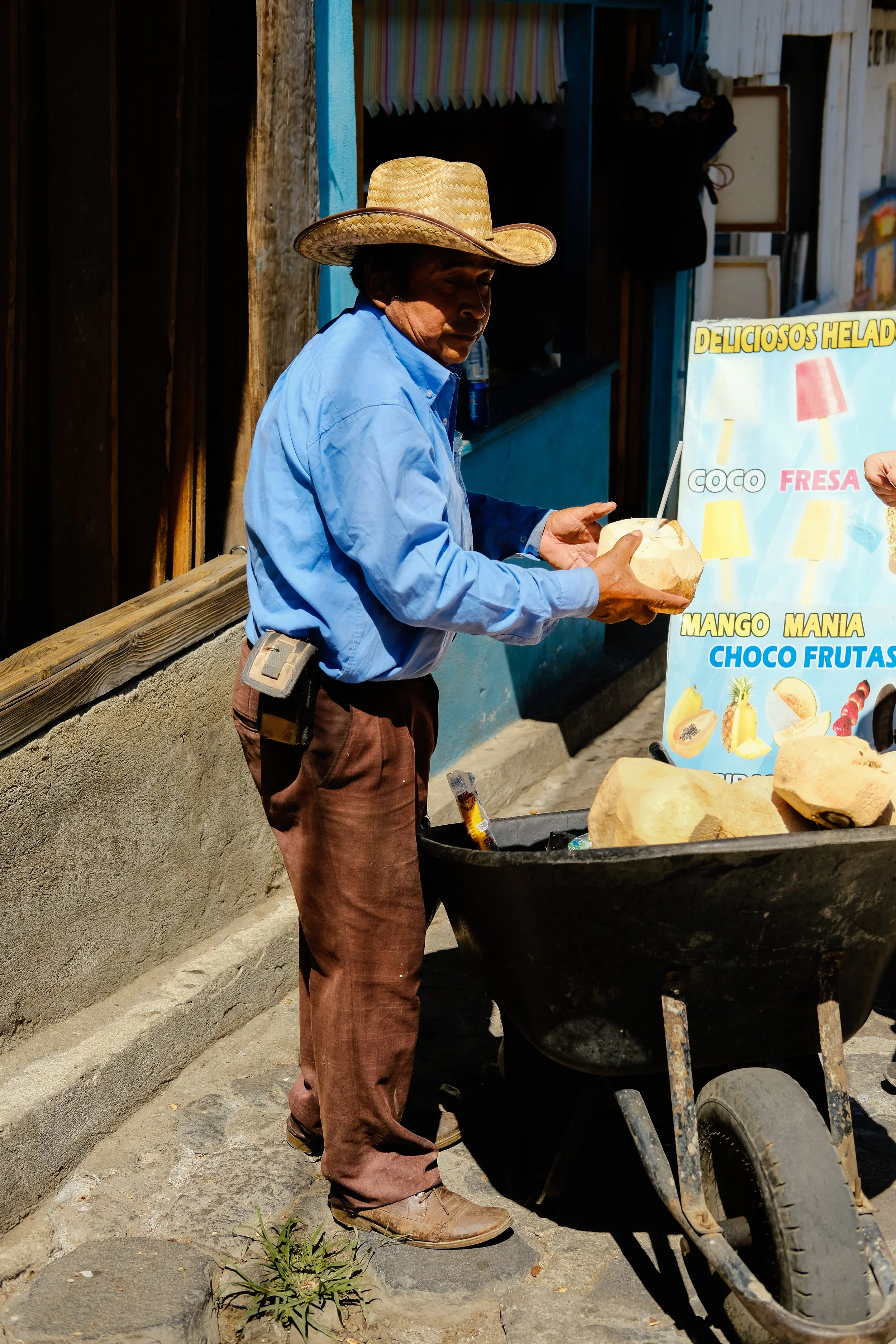 Ryan Neeven x Lake Atitlan (17 of 35).jpg