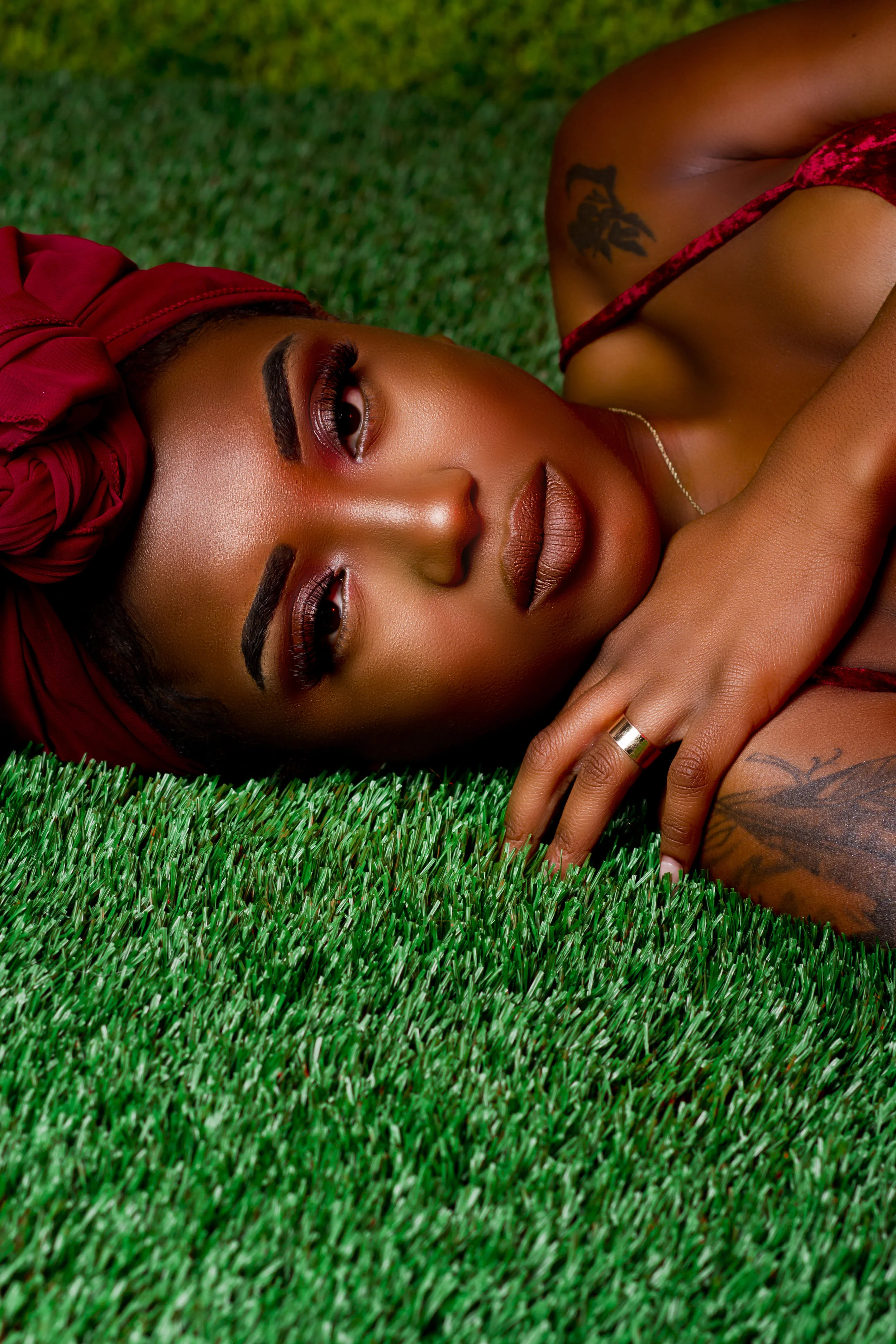 KK_GirlGang_ColorShoot_Red_Green_00105.jpg