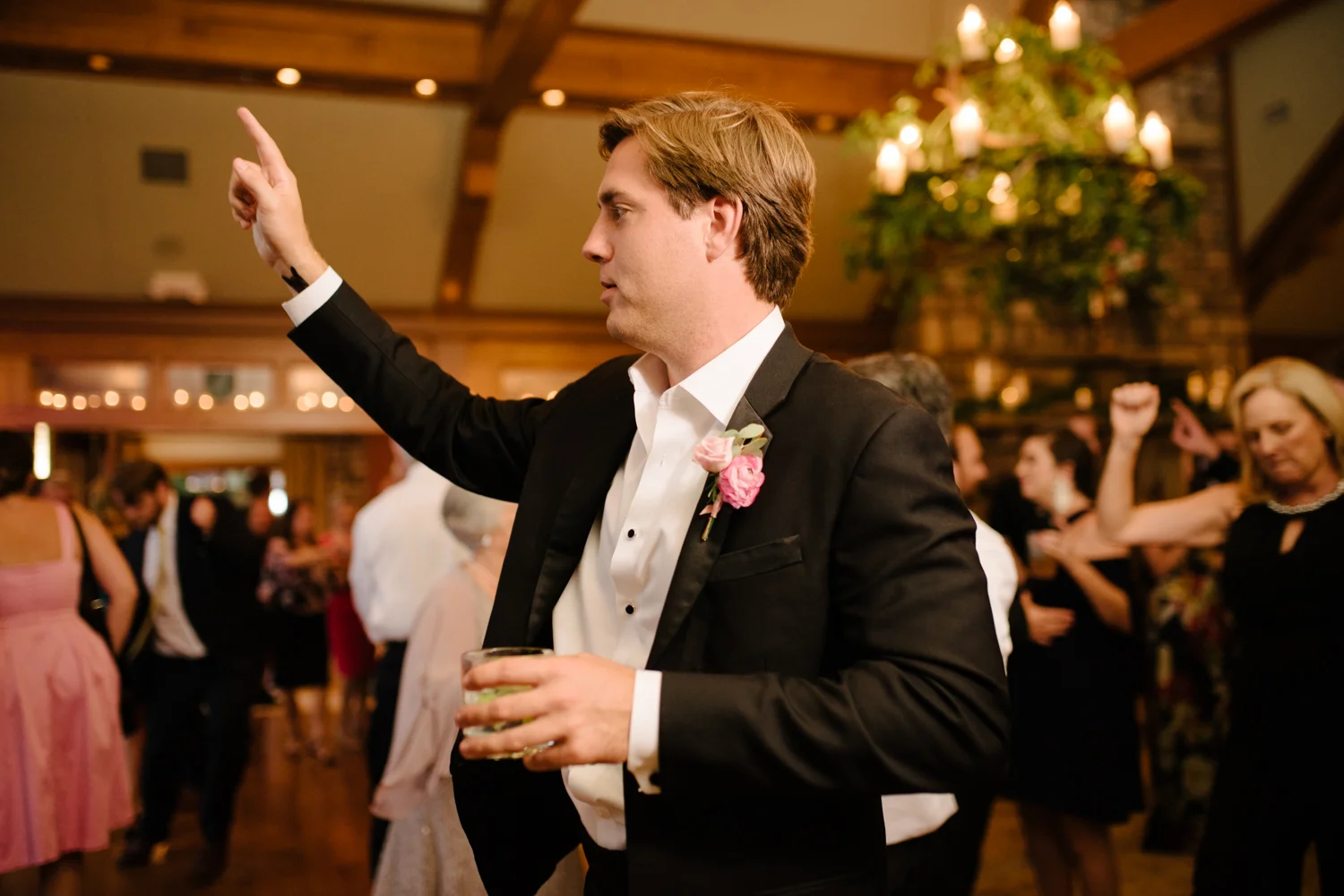 Poetry-&-motion-wedding-photography-elk-river-club-emily-&-chad45.jpg