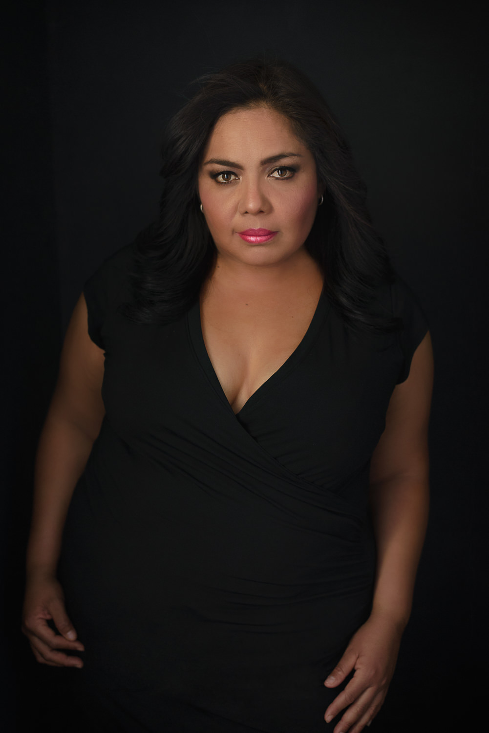 Sesion-fotos-mexicali-retrato-Vestido-negro-Anabel-parada