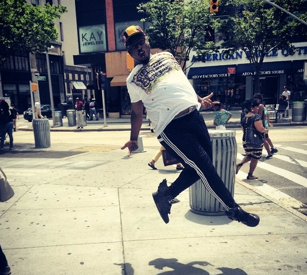 Chrybaby Cozie is a entertainer From Harlem NY. He is one of the forefathers of A new Freestyle Dance Called "liteFeet". He's also been featured in Hip Hop videos Such as DJ Webstar "Chicken Noodle Soup", Jason Fox "Aunt Jackie" , Chris Brown "…