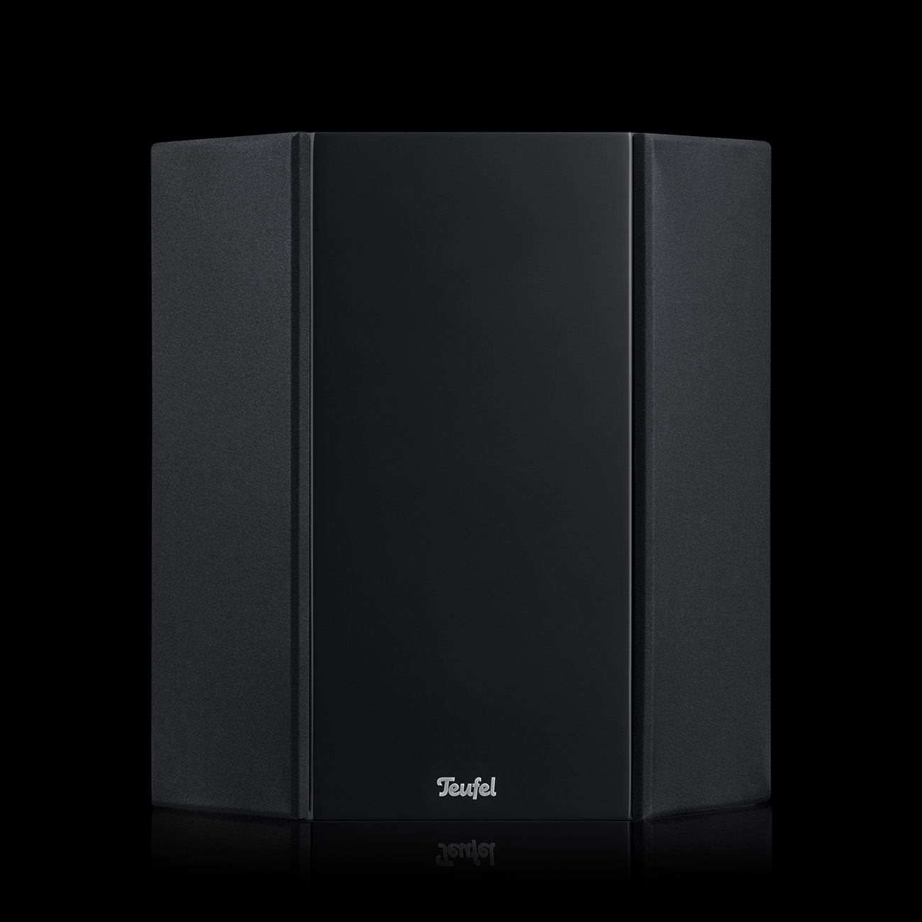 system-6-thx-select-dipol-front-straight-black-cover-on-black-1300x1300x72.jpg