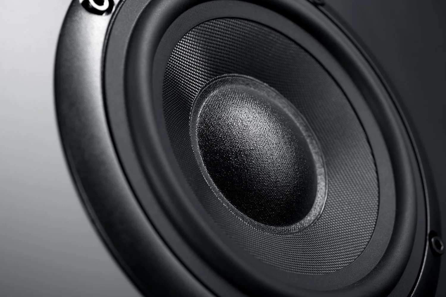 system-6-thx-select-dipol-black-detail-16-1500x1000x72.jpg