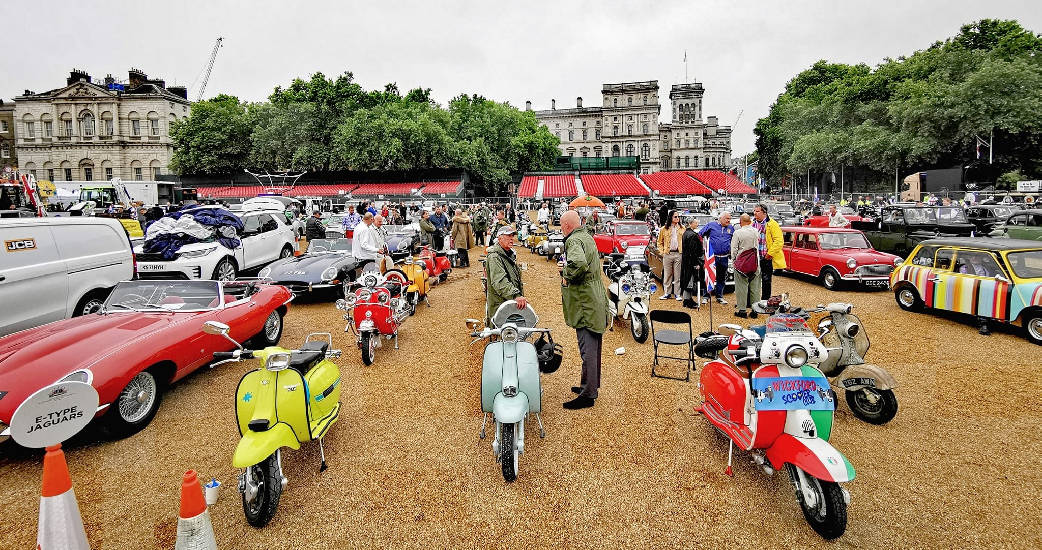 Queens Patinum Jubilee Pageant The Mall Horse Guards Parade.jpg