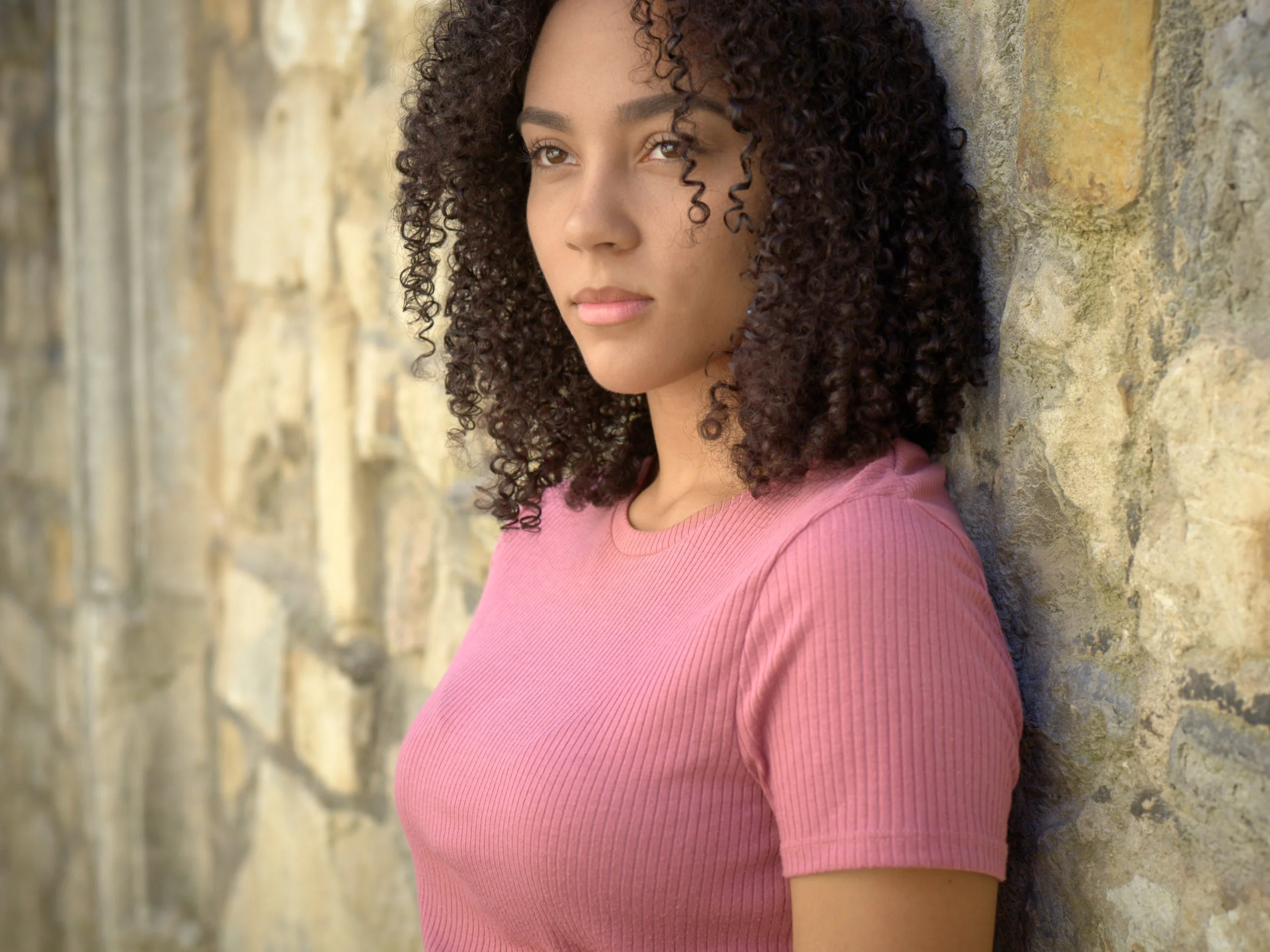  Lifestyle shoot, young girl enjoying the sun 