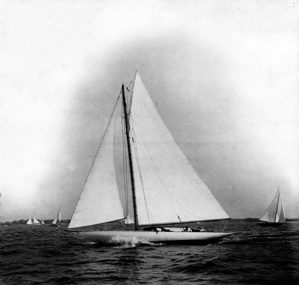  Electra, H. O. Havemeyer’s Herreshoff 30 sloop, 1902 