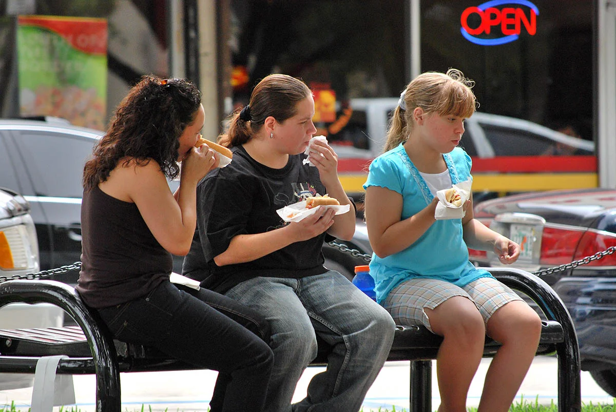 girls who love weiners.jpg