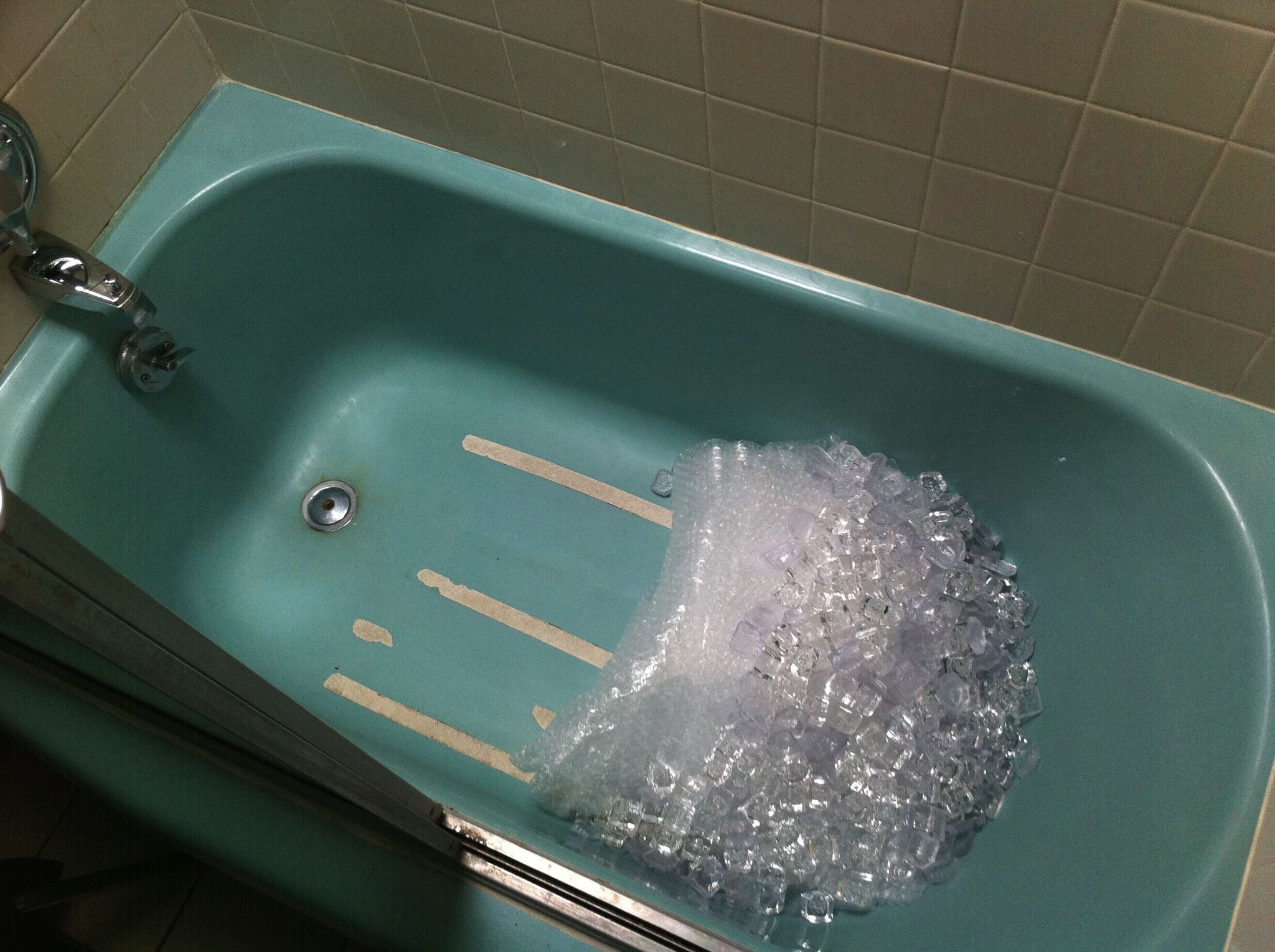 This is what it looks like inside the tub.