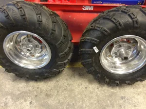 Rear wheels and hubs