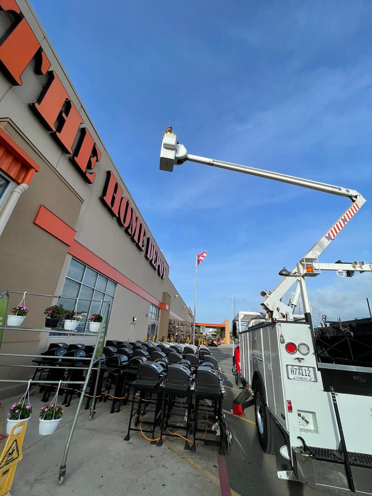 Home Depot Boom Truck.jpg