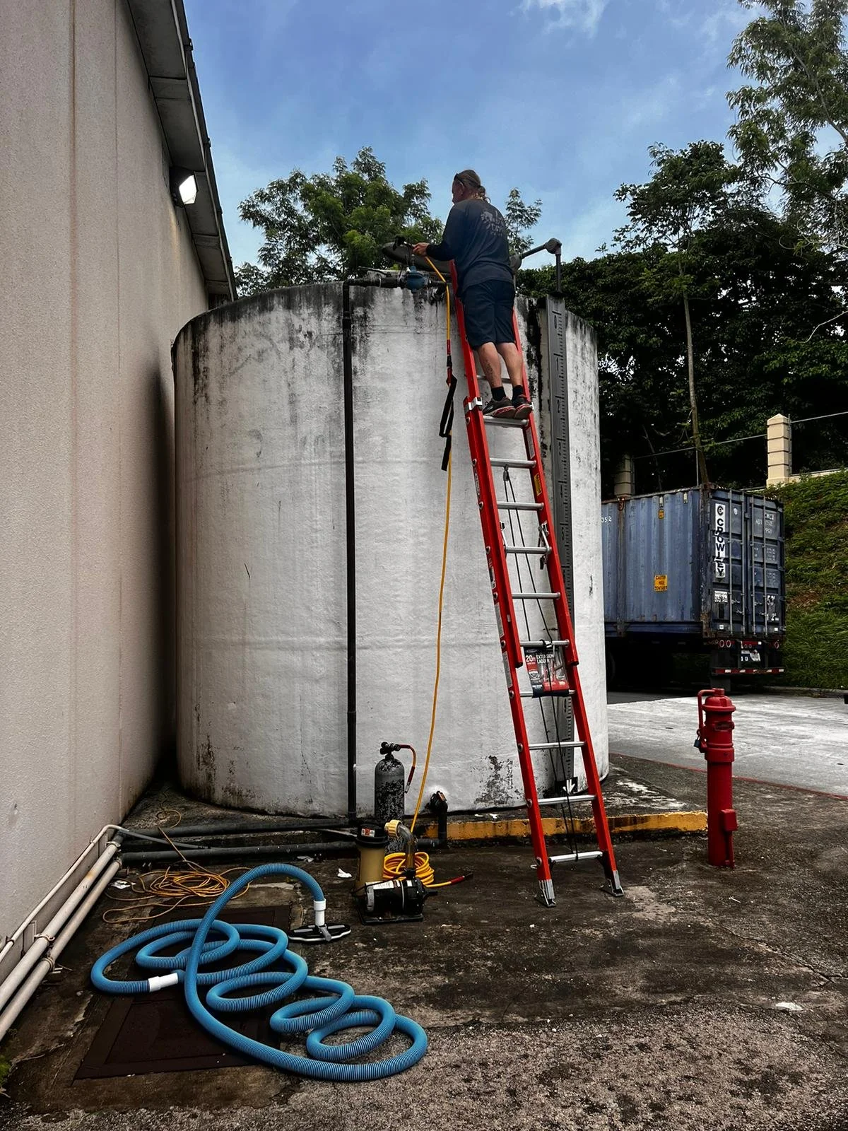 Water pipe repair - before1.jpg